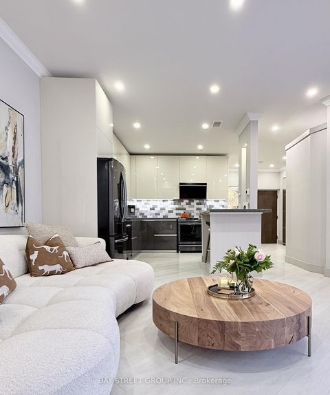 Photo 8 at 606 - 55 Harbour Square, Waterfront Communities C1, Toronto