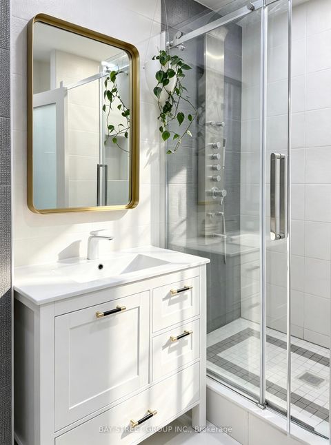 Photo 17 at 606 - 55 Harbour Square, Waterfront Communities C1, Toronto