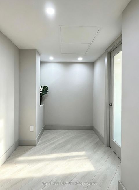 Photo 22 at 606 - 55 Harbour Square, Waterfront Communities C1, Toronto