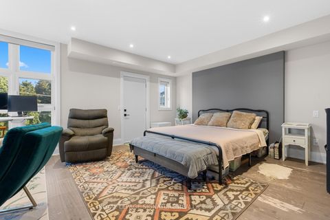 Photo 15 at 8 Dunkirk Road, East York, Toronto