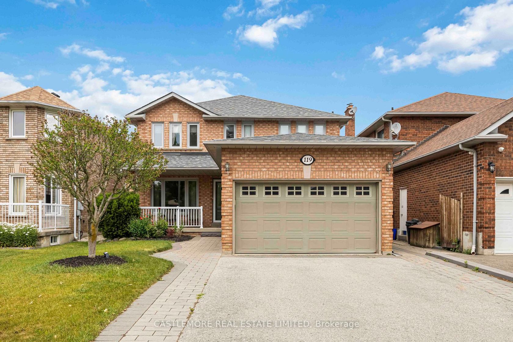 119 Spring Town Road, East Woodbridge, Vaughan photo number 2