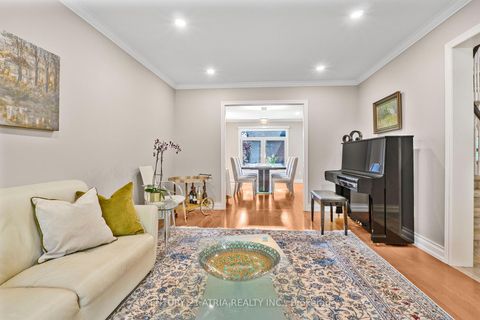 Photo 8 at 57 Ashfield Drive, Oak Ridges Lake Wilcox, Richmond Hill