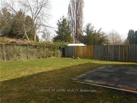 Photo 11 at 38 Clovercrest Road, Don Valley Village, Toronto
