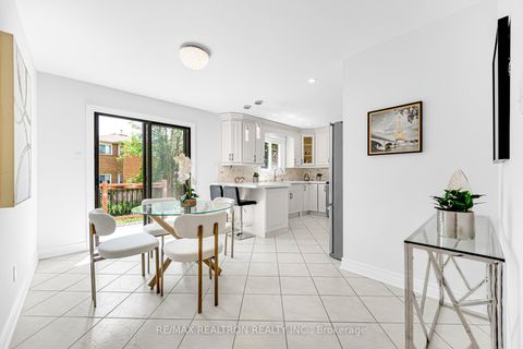 Photo 14 at 278 Bernard Avenue, Devonsleigh, Richmond Hill