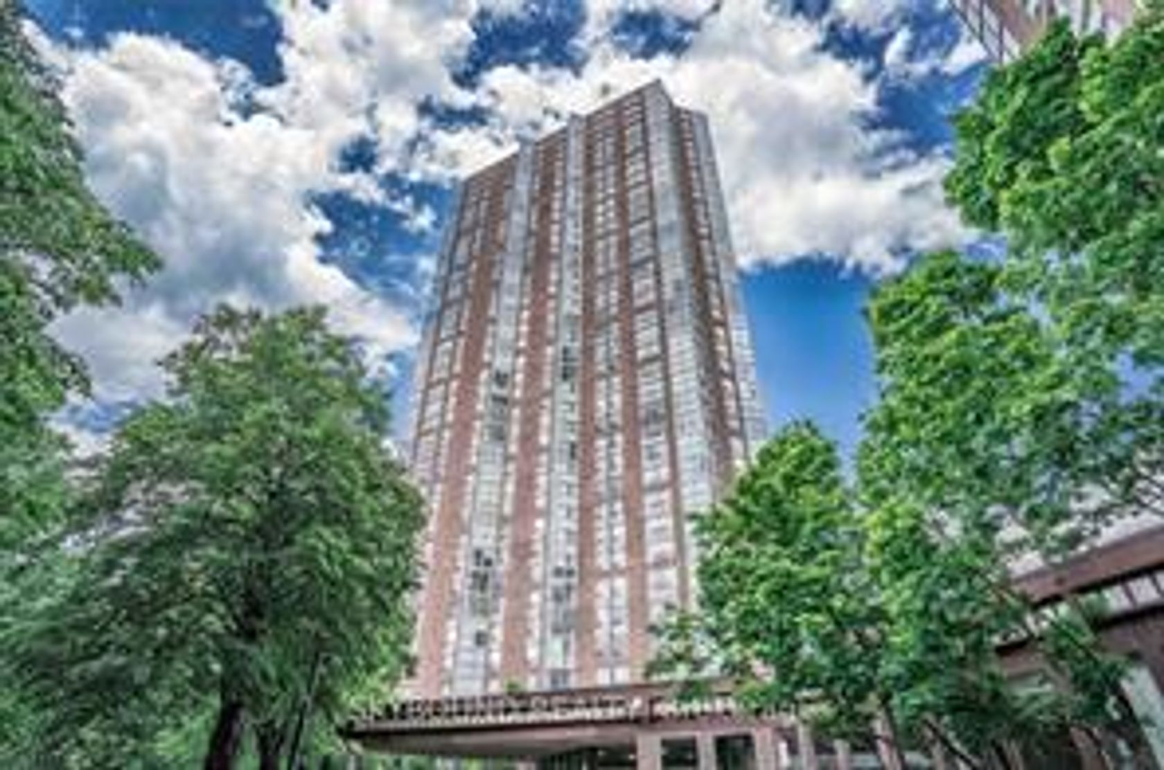 511 - 7 Concorde Place, Don Mills, Toronto photo 2