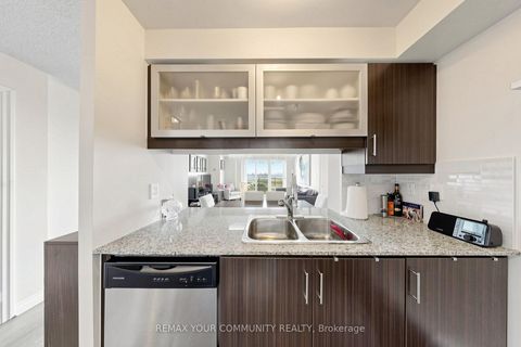 Photo 14 at 2910 - 2015 Sheppard Avenue E, Henry Farm, Toronto