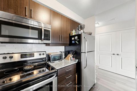 Photo 15 at 2910 - 2015 Sheppard Avenue E, Henry Farm, Toronto