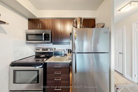 Photo 16 at 2910 - 2015 Sheppard Avenue E, Henry Farm, Toronto
