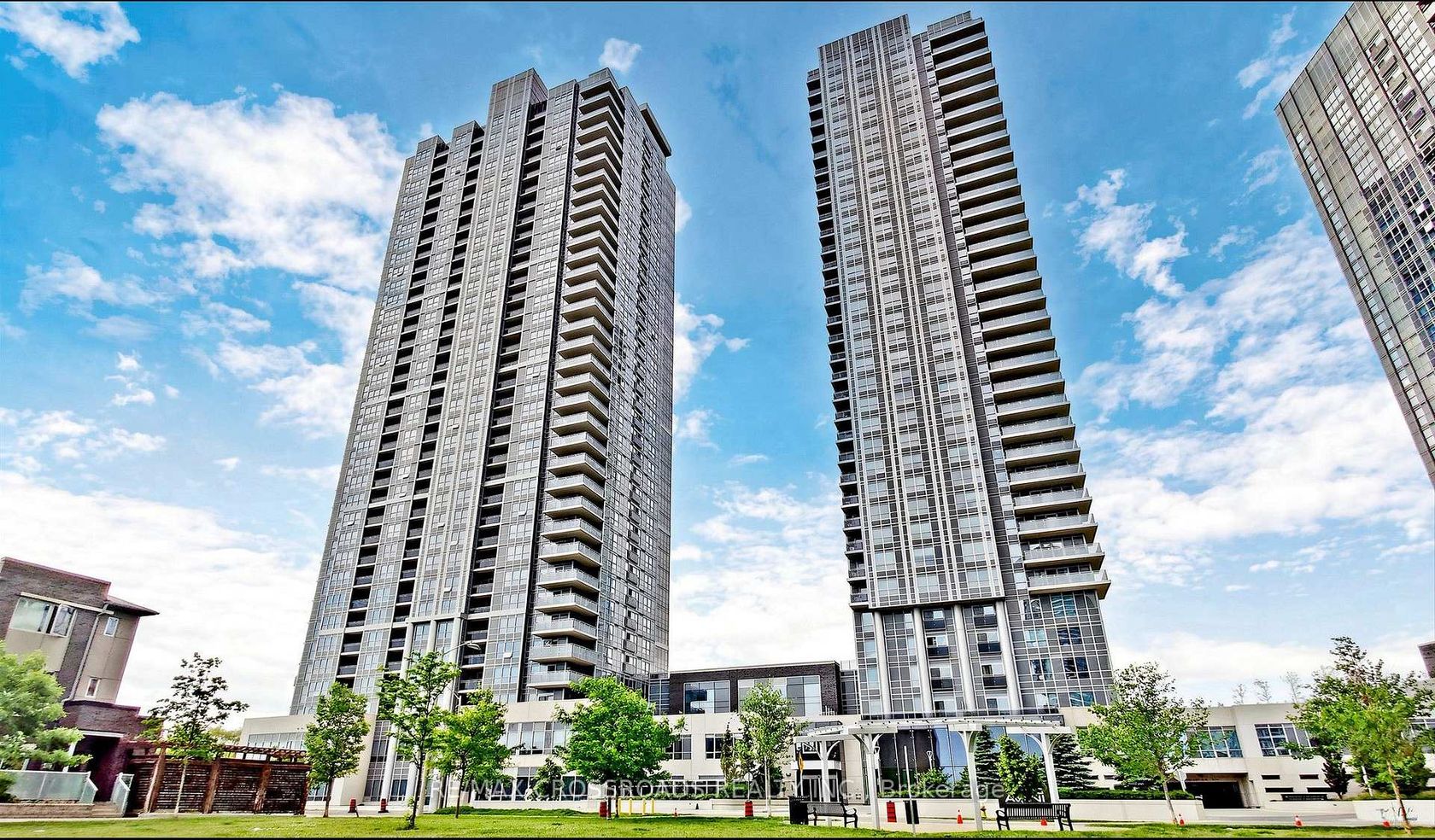 525 - 275 Village Green Square, Malvern West, Toronto photo 7