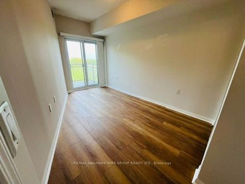 Photo 17 at 509 - 2500 Rutherford Road, Maple, Vaughan