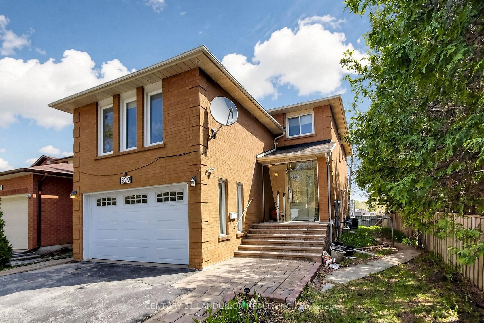 329 Atha Avenue, Harding, Richmond Hill photo 4