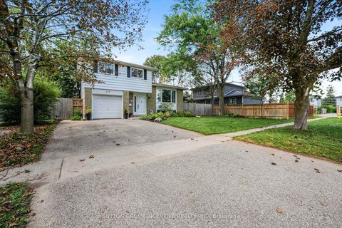 Photo 3 at 35 Jills Court, Grove East, Barrie