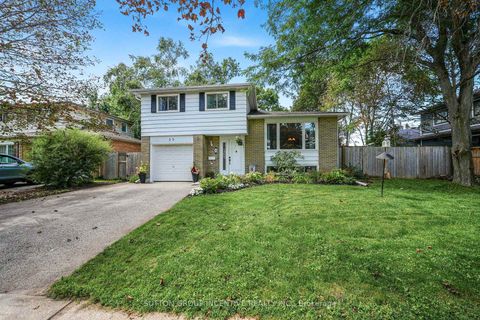 Photo 4 at 35 Jills Court, Grove East, Barrie