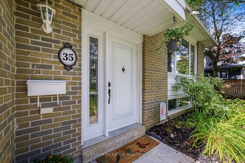 Photo 11 at 35 Jills Court, Grove East, Barrie