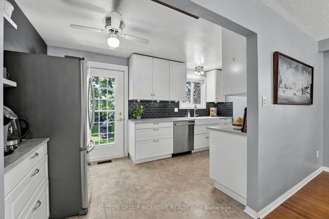 Photo 16 at 35 Jills Court, Grove East, Barrie