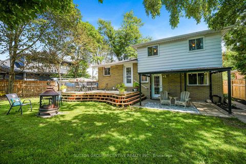 Photo 37 at 35 Jills Court, Grove East, Barrie