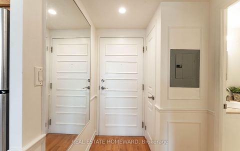 Photo 6 at 601 - 308 Palmerston Avenue, Bellwoods, Toronto