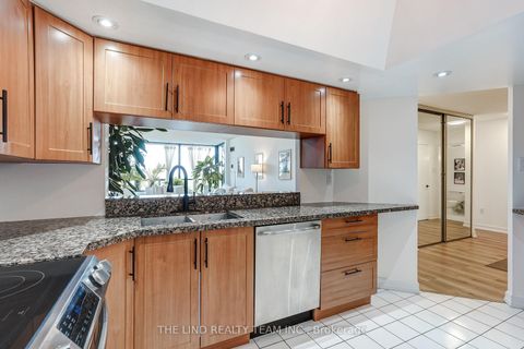 Photo 10 at 1402 - 7440 Bathurst Street, Brownridge, Vaughan