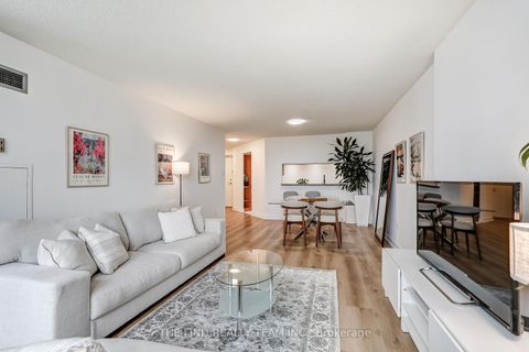 Photo 17 at 1402 - 7440 Bathurst Street, Brownridge, Vaughan