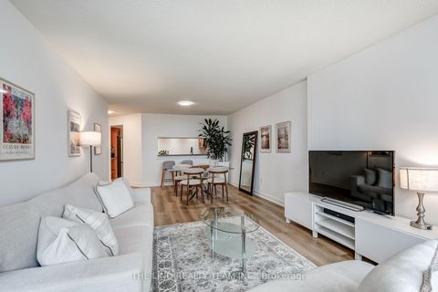 Photo 18 at 1402 - 7440 Bathurst Street, Brownridge, Vaughan
