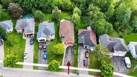 Photo 2 at 117 Riverglen Drive, Keswick South, Georgina