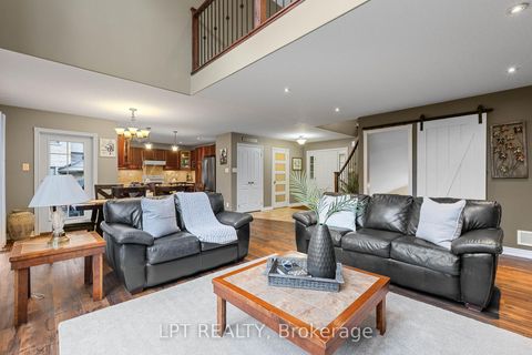 Photo 13 at 2 Birch Knoll Road, Sutton & Jackson's Point, Georgina