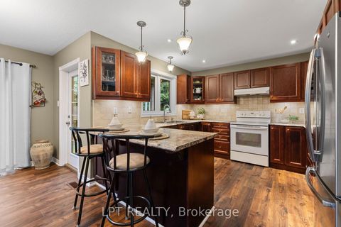Photo 14 at 2 Birch Knoll Road, Sutton & Jackson's Point, Georgina