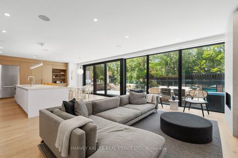 Photo 7 at 128 Lyndhurst Avenue, Casa Loma, Toronto
