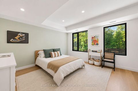 Photo 25 at 128 Lyndhurst Avenue, Casa Loma, Toronto