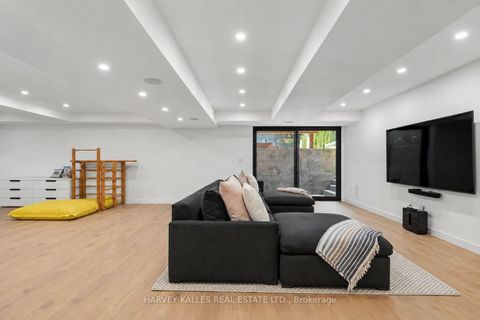Photo 36 at 128 Lyndhurst Avenue, Casa Loma, Toronto