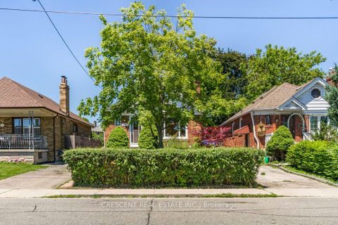 Photo 1 at 982 Briar Hill Avenue, Belgravia, Toronto
