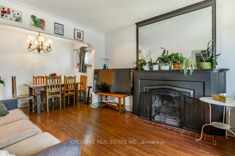 Photo 10 at 982 Briar Hill Avenue, Belgravia, Toronto