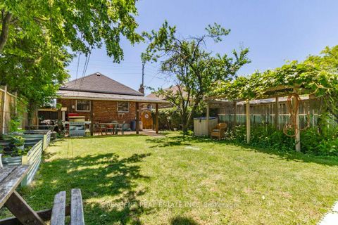 Photo 40 at 982 Briar Hill Avenue, Belgravia, Toronto