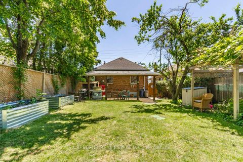 Photo 43 at 982 Briar Hill Avenue, Belgravia, Toronto
