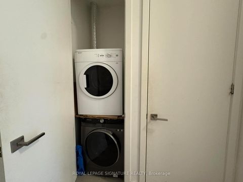 Photo 15 at 802 - 111 St Clair Avenue W, St. Clair, Toronto