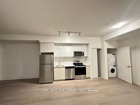 Photo 2 at 207 - 859 The Queensway, Queensway, Toronto