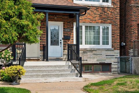 Photo 1 at 124 Hope Street, Davenport, Toronto