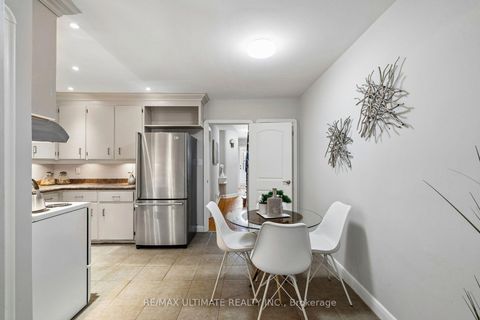 Photo 11 at 124 Hope Street, Davenport, Toronto
