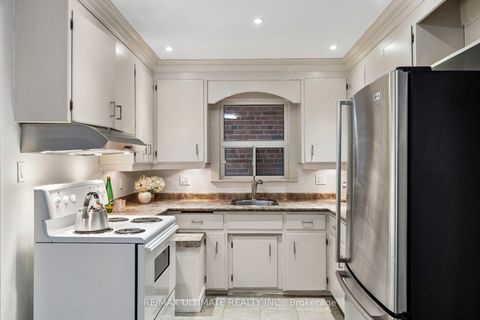 Photo 15 at 124 Hope Street, Davenport, Toronto