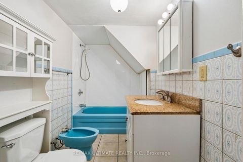 Photo 37 at 124 Hope Street, Davenport, Toronto