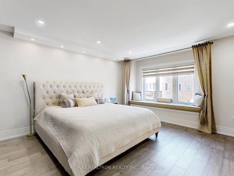 Photo 16 at 115 Bentoak Crescent, Patterson, Vaughan