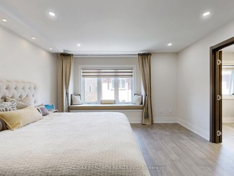 Photo 17 at 115 Bentoak Crescent, Patterson, Vaughan