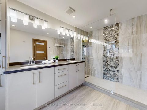 Photo 21 at 115 Bentoak Crescent, Patterson, Vaughan