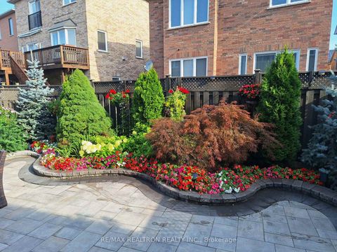 Photo 33 at 115 Bentoak Crescent, Patterson, Vaughan