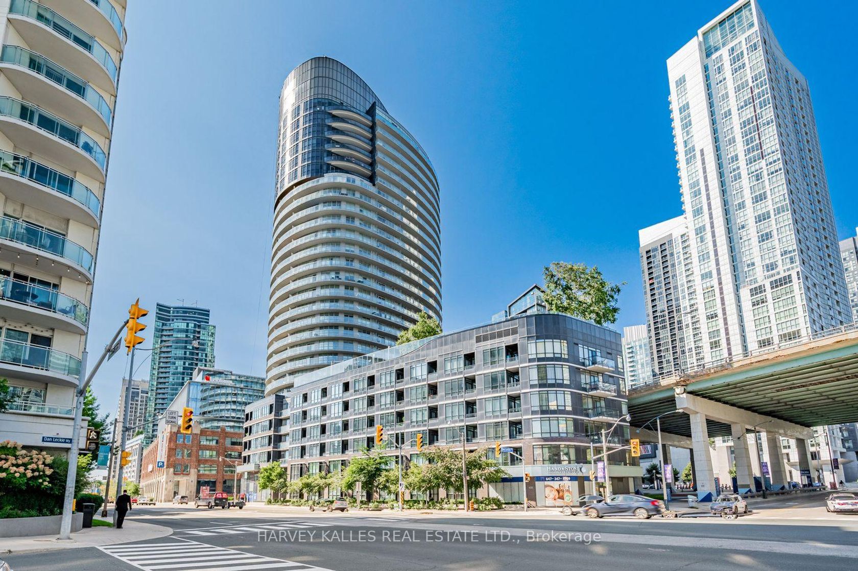 3002 - 38 Dan Leckie Way, Waterfront Communities C1, Toronto photo number 2