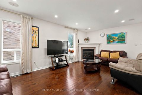 Photo 4 at 78A Kerfoot Crescent, Keswick North, Georgina