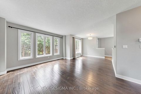 Photo 3 at 35 Auburn Court, Ardagh, Barrie