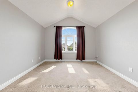 Photo 14 at 35 Auburn Court, Ardagh, Barrie