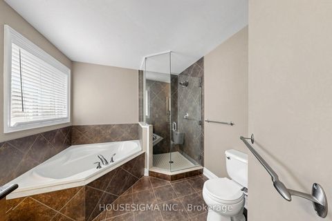 Photo 25 at 35 Auburn Court, Ardagh, Barrie