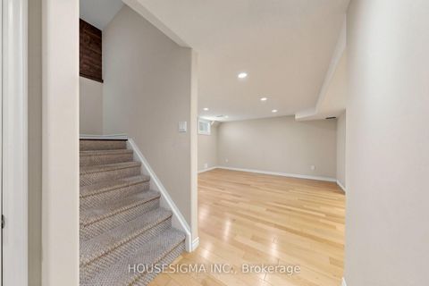 Photo 30 at 35 Auburn Court, Ardagh, Barrie